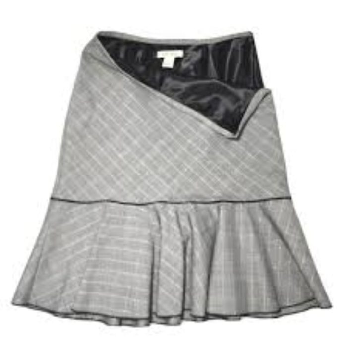 White House Black Market Skirt. US 6