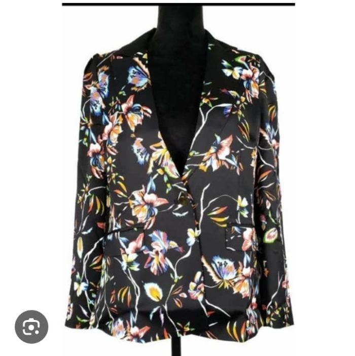 Bar III Floral Blazer. US 8 - Image 2