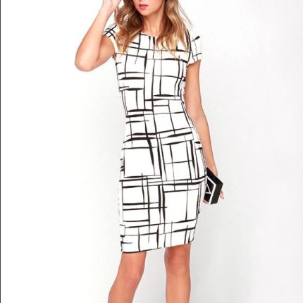 Lulu's coveted curated collected dress. US 8