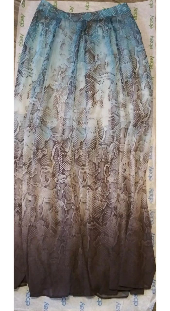 White House Black Market Maxi Skirt. Sizes 2 and 12 - Image 4