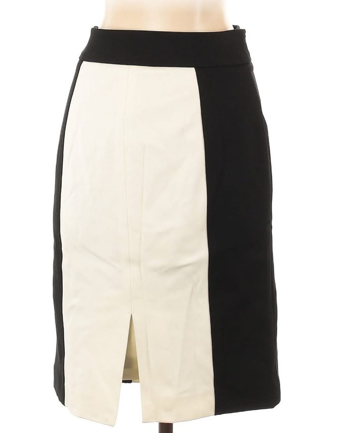 White House Black Market Skirt. 6, 8 - Image 2