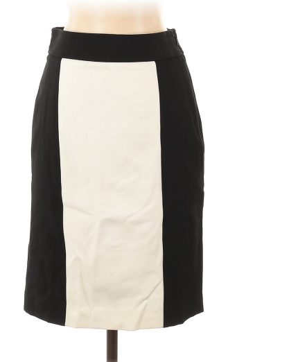 White House Black Market Skirt. 6, 8
