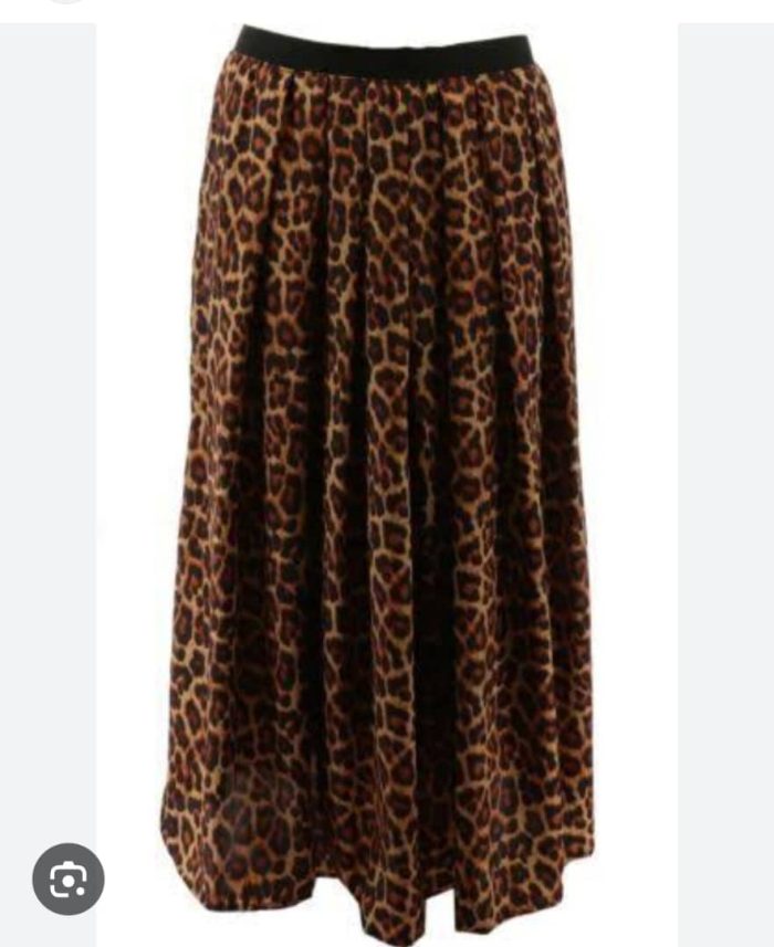 Joan Rivers Maxi Skirt. Small - Image 2