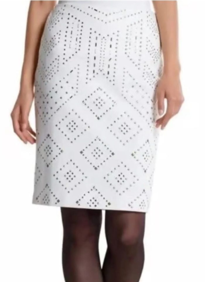 White House Black Market Skirt. US 2, 4, 6