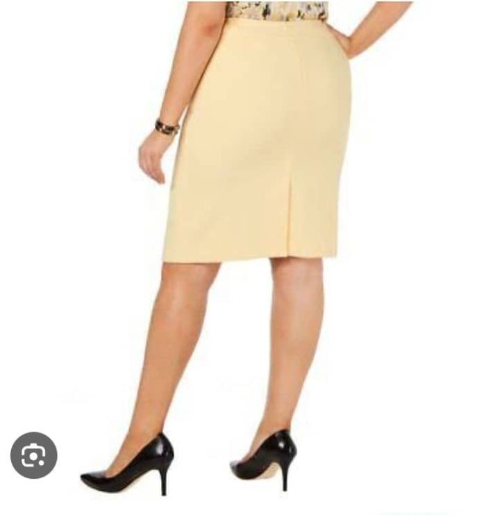 Kasper Skirt. US 10 Available - Image 2