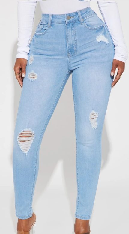 Fashion Nova Distressed Stretch Skinny Jeans. L