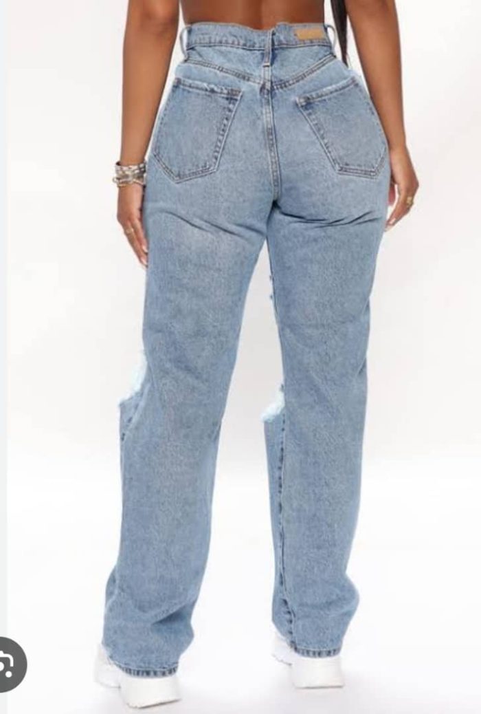 Fashion Nova Seeking Thrills Shredded Straight Leg Jeans. US 16 - Image 4