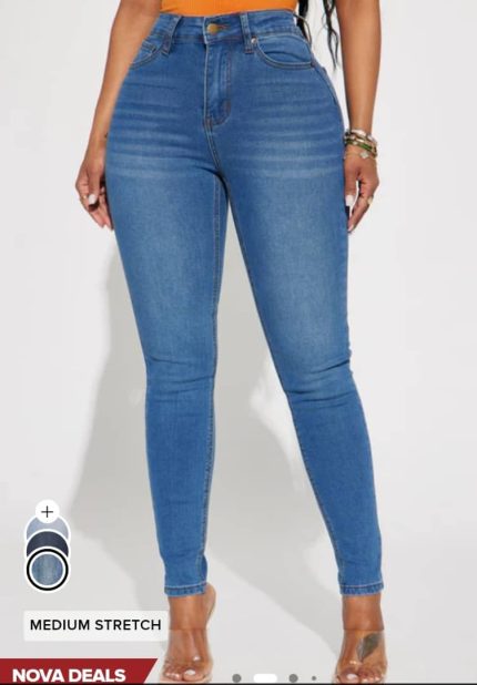 Fashion Nova Vibe Check Curvy Stretch Jeans. 16