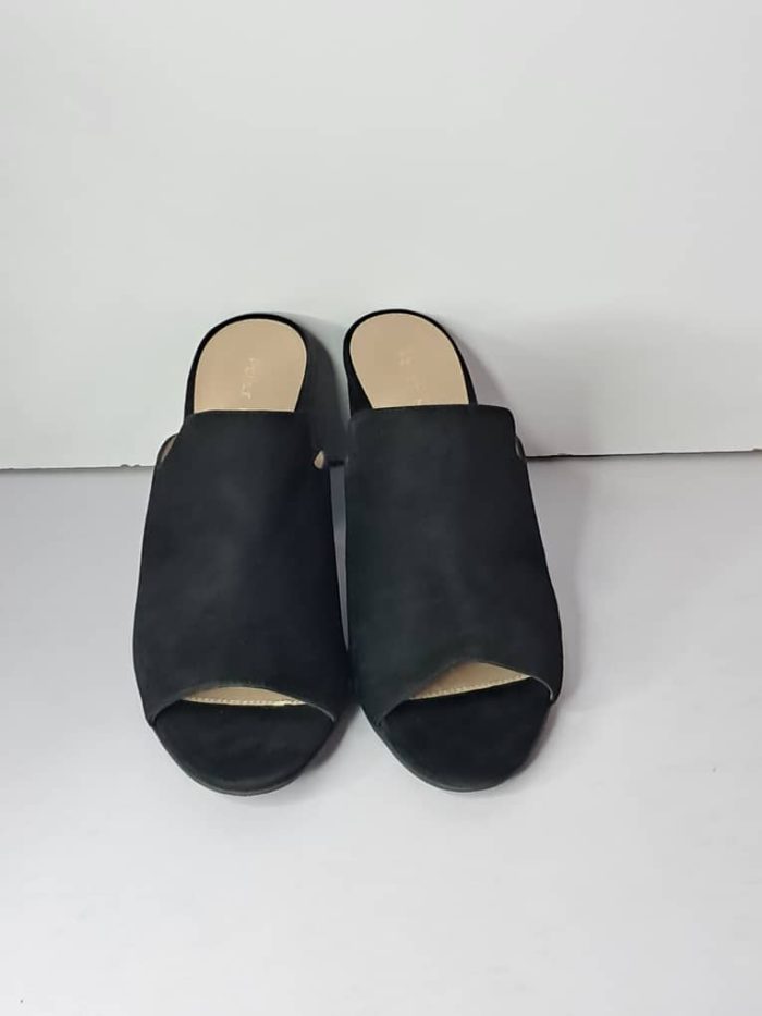 Pelle Moda Slip-On. US 8M - Image 2