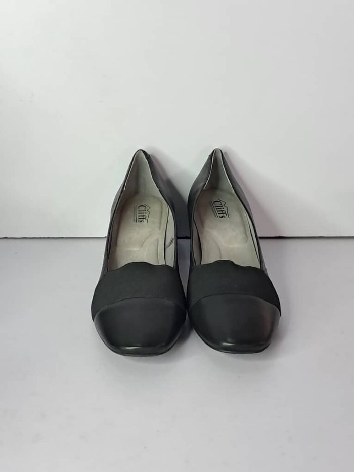 Cliffs by White Mountain Court Shoe. US 11M - Image 2