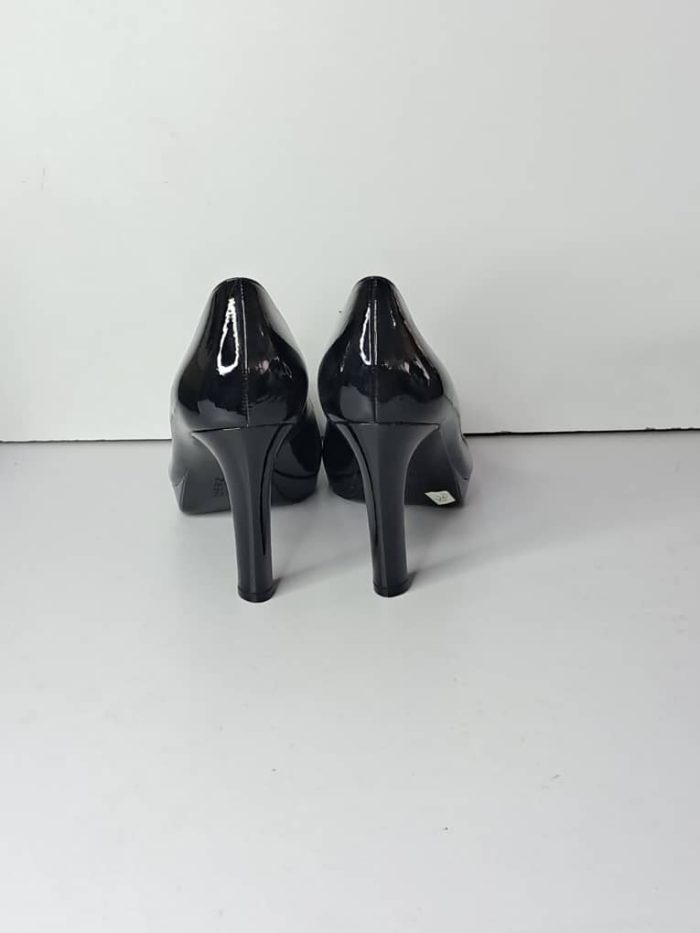 Naturalizer Pumps. US 10.5M - Image 4