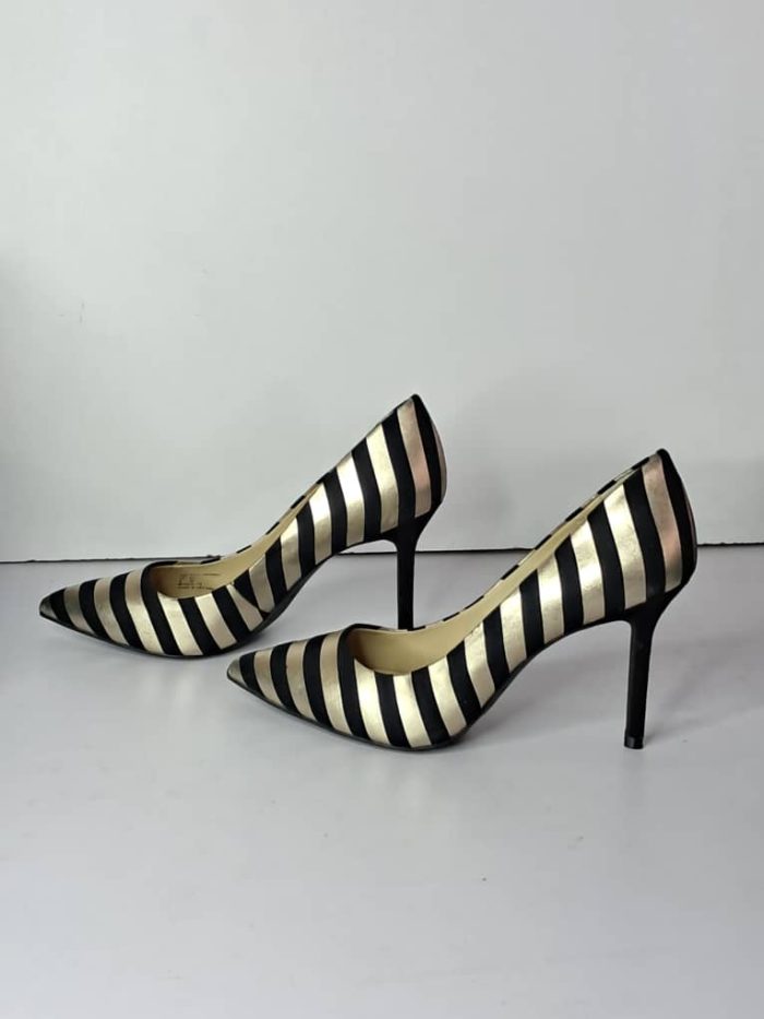 Katy Perry Pumps. US 8.5M - Image 2