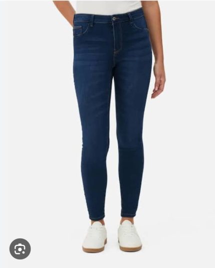 Denim co Skinny Mid rise Jeans. US 12