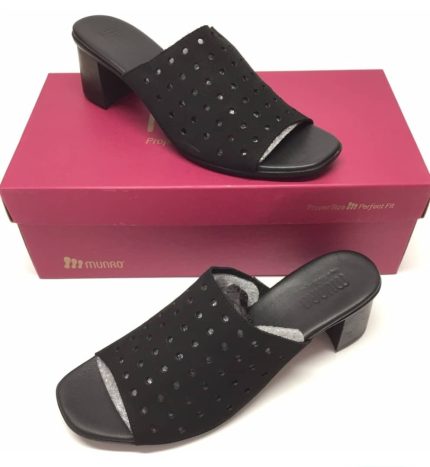 Munro Slip-on. US 7.5M