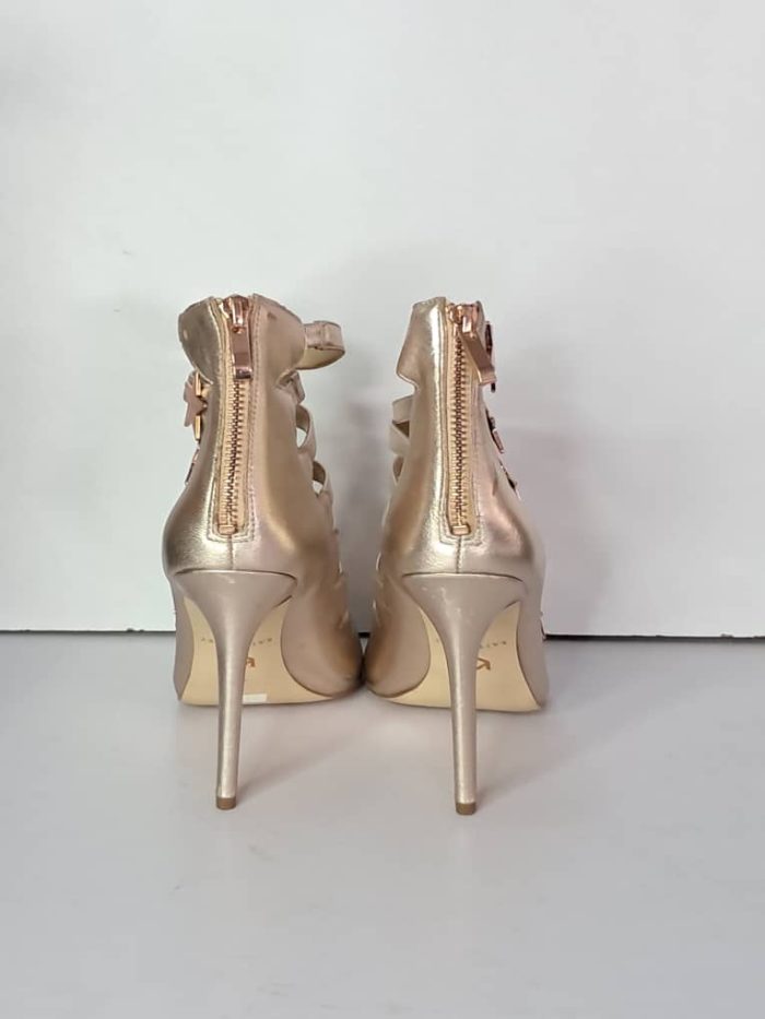 Katy Perry Heel Sandals. US 8.5 - Image 4