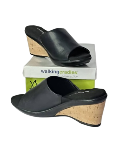 Walking Cradies Slip-on. US 8.5M