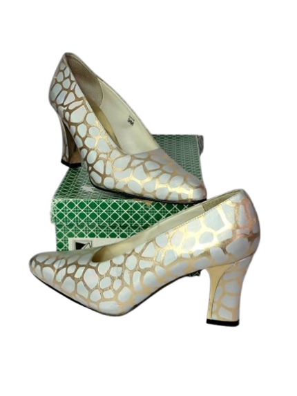 J.Renee Pumps. US 9M