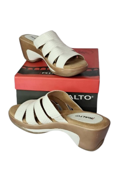 Rialto Slip-on. US 8.5M
