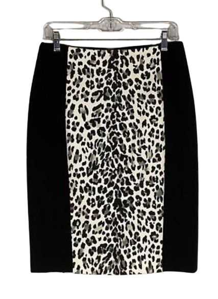 White House Black Market Skirt  US 6
